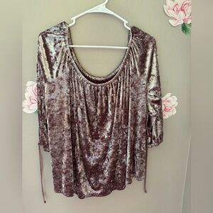 Women’s American Eagle, soft pink Valore off shoulder top. XL